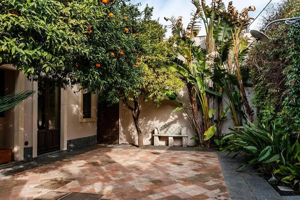 Villa Con Fascino Antico E Comfort Moderno Trecastagni