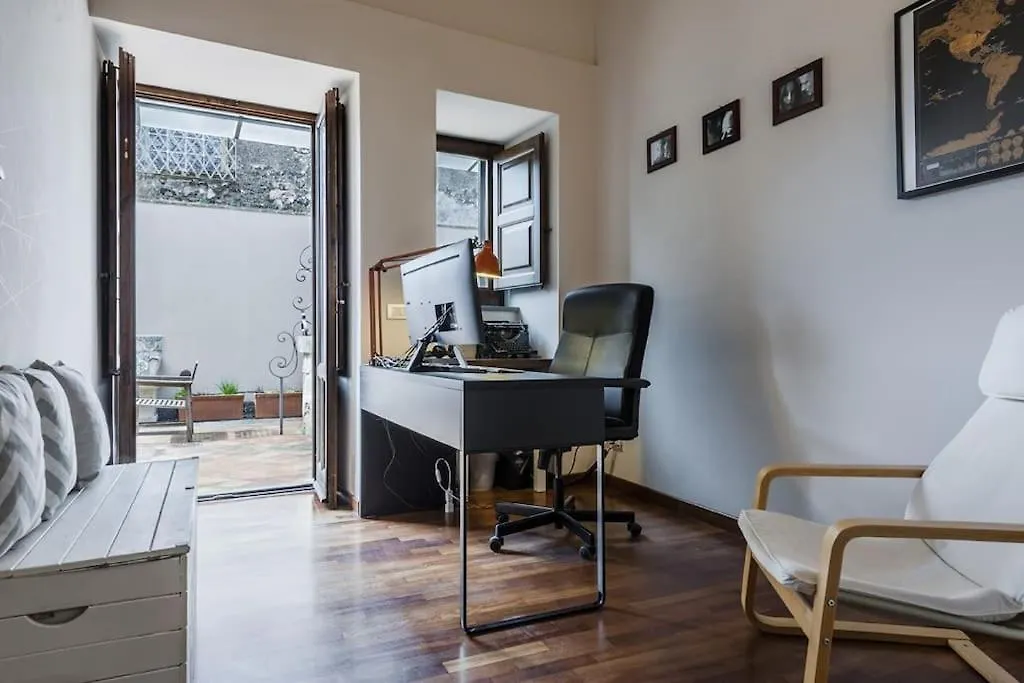 Villa Con Fascino Antico E Comfort Moderno Trecastagni