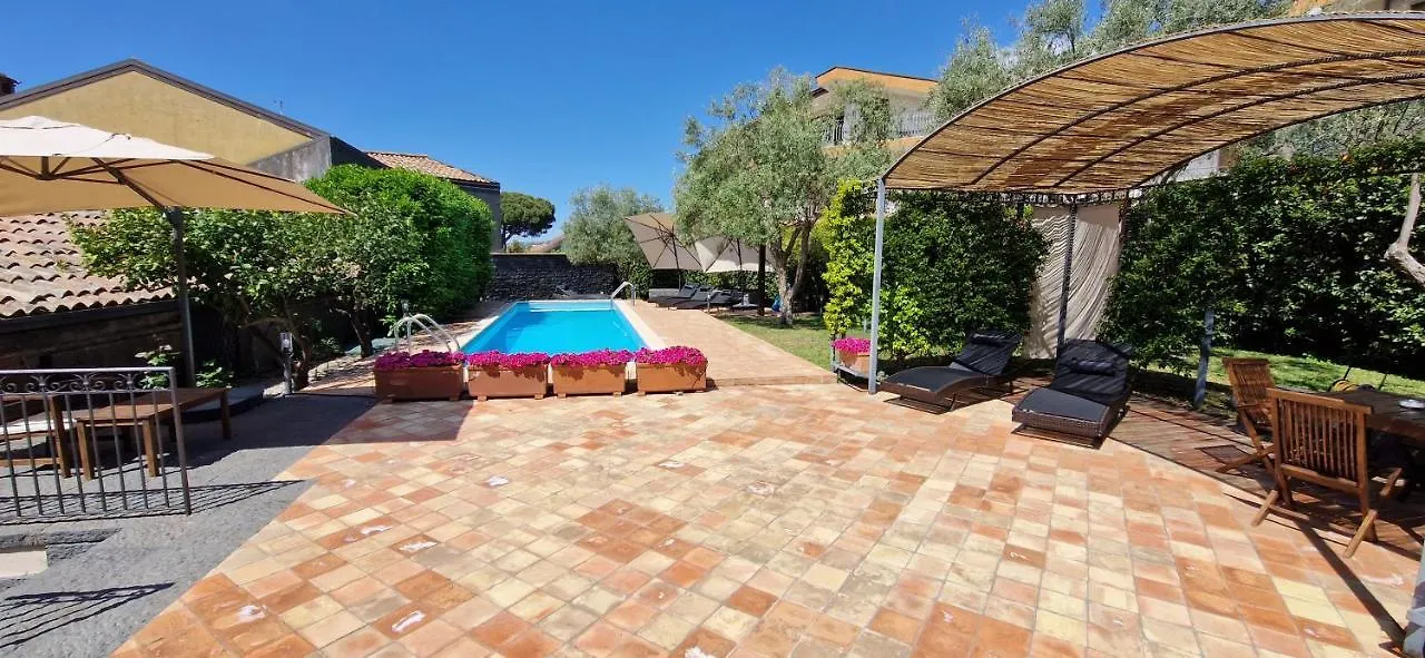 Villa Con Fascino Antico E Comfort Moderno Trecastagni