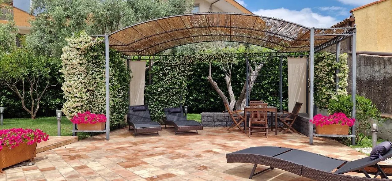 Villa Con Fascino Antico E Comfort Moderno Trecastagni